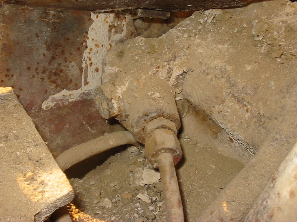 Ölanschluss an der Achse für Lenkbremse und Kupplung