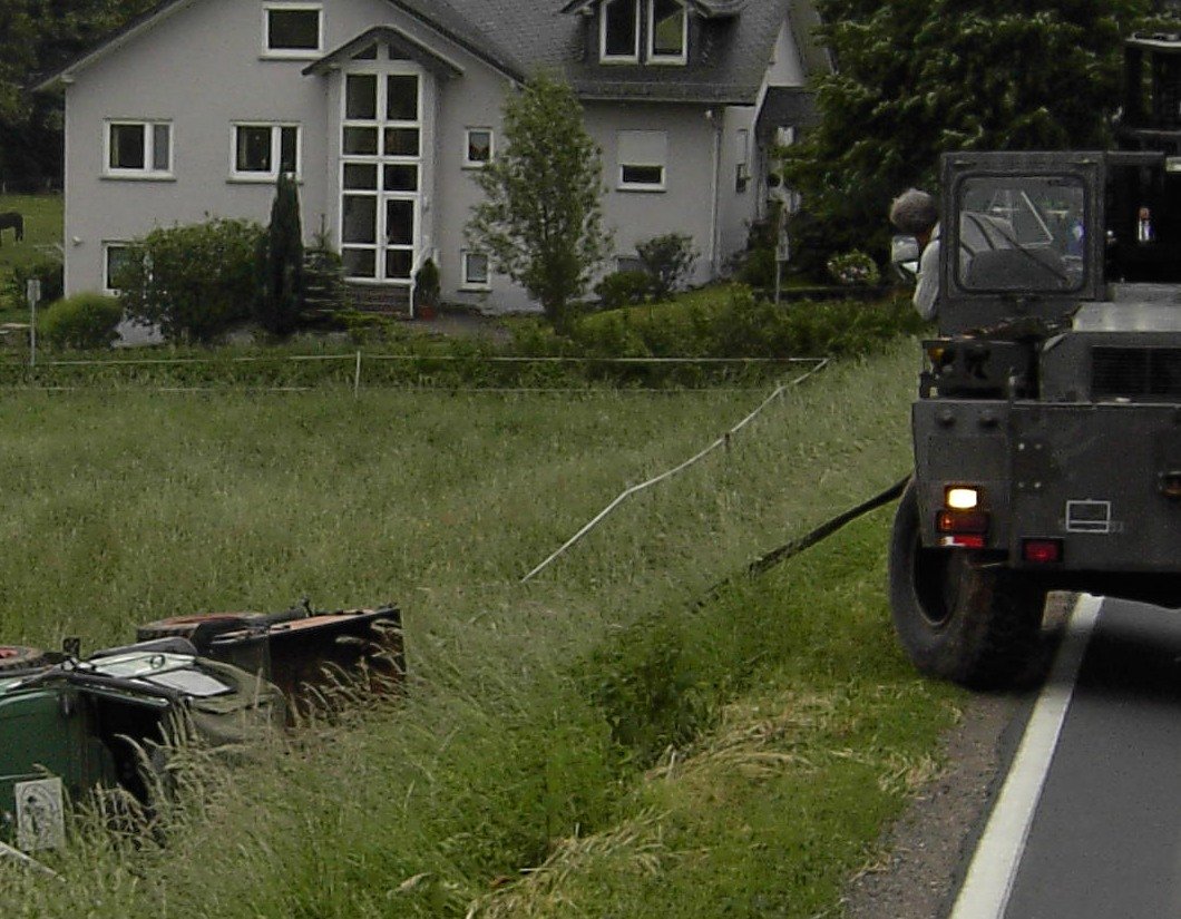 Umfall beim Tracktortreffen Ackerkralle 2006